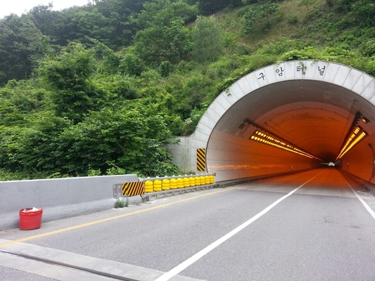 Mua 4 Meters HDG Highway Roller Barrier for Thailand Regions online manufacture