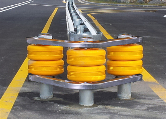 Cổng đường hầm Đường cao tốc Roller Barrier với màu vàng đỏ