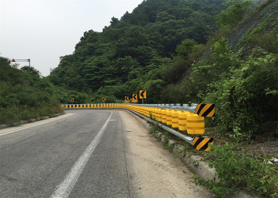 An toàn giao thông EVA Bucket Rotary Barrel Rolling Guardrail Barrier Tiêu chuẩn ISO CE