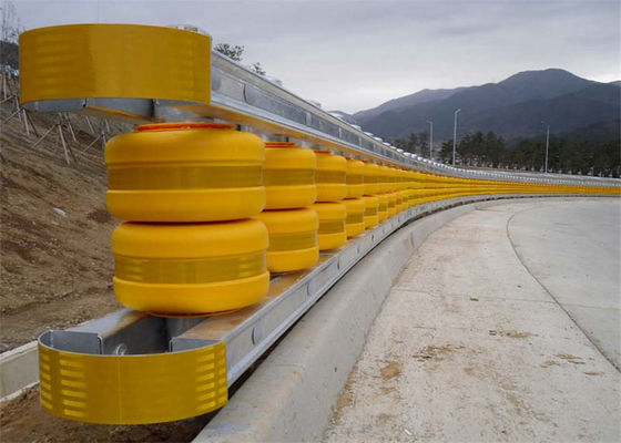 Giá tốt 350mm Diameter Roller Crash Barrier Supporting 150 Kg Load Capacity Durable Solution for Traffic and Industrial Safety trực tuyến